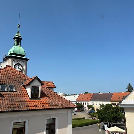 Penzion U Radnice Доксы Экстерьер фото